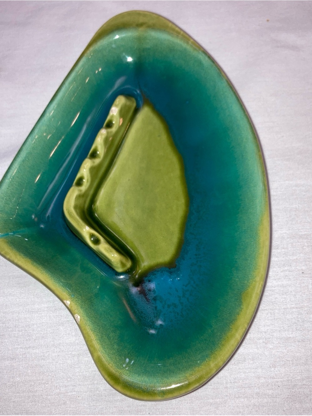 VTG. USA Pottery Green and Blue MCM Drip Glaze Retro Ceramic Ashtray 3195